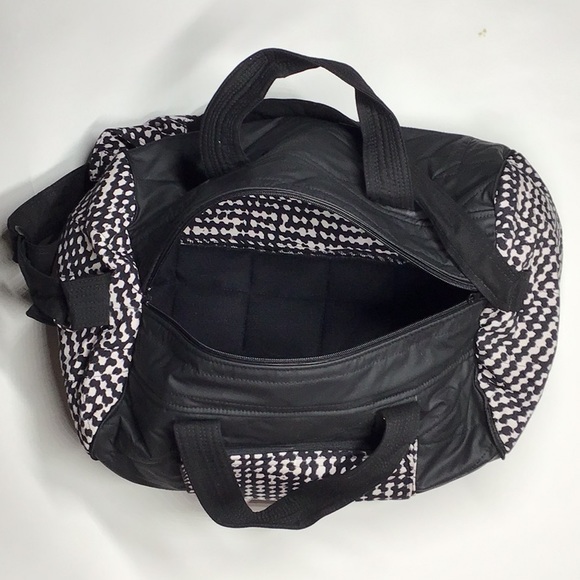 Medium sized duffle bag - Picture 3 of 4